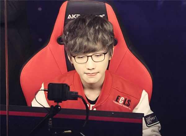 新生代的骄 新生代的骄